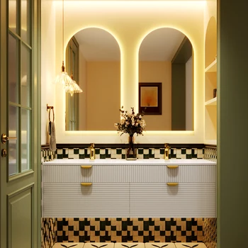 Francuski krem ormar za kupatila u kombinaciji s kamenom pločom, ugrađenim umjetnim kamenom, estrih i lavabo za kupatilo, operite ruke