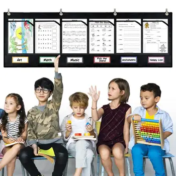 Tablica za spremanje domaćih zadaća učitelja Džep tablica, visi na zidu u uredu, raspored zadataka, papir u džep tablica za osnovnu školu